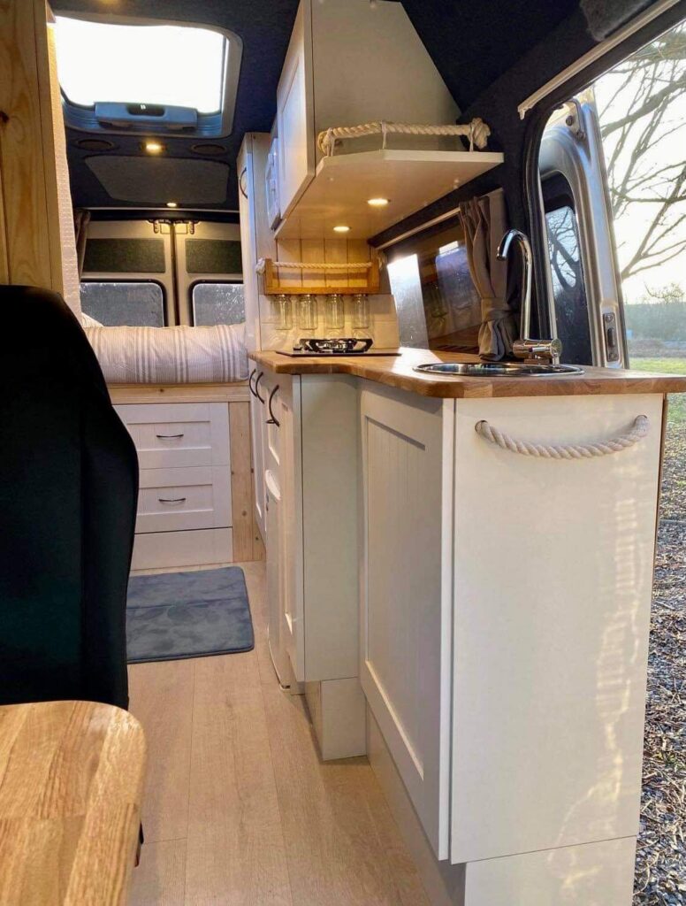 High spec, fully off grid, luxury minibus conversion! Low mileage ...