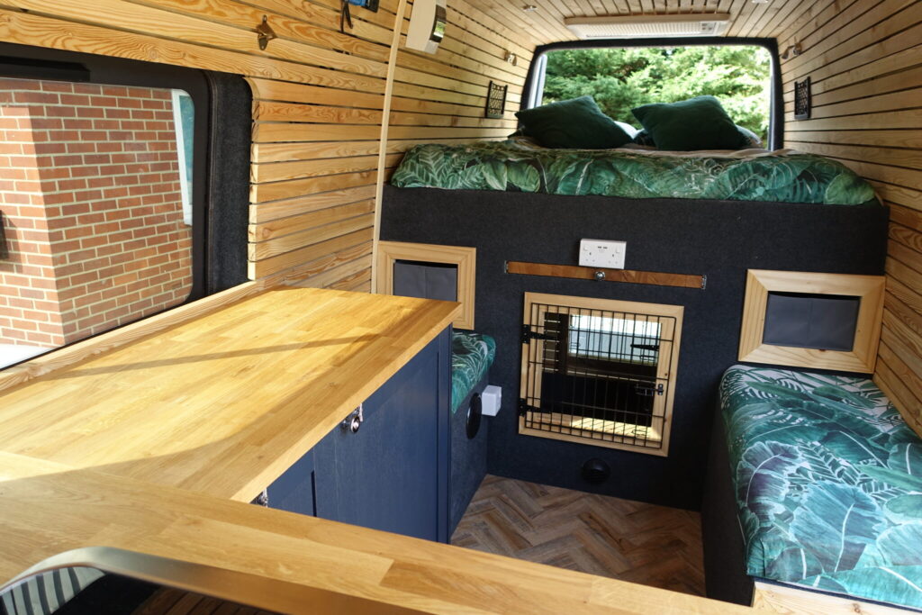 Off Grid for you and your dogs! - Immaculate ⋆ Quirky Campers
