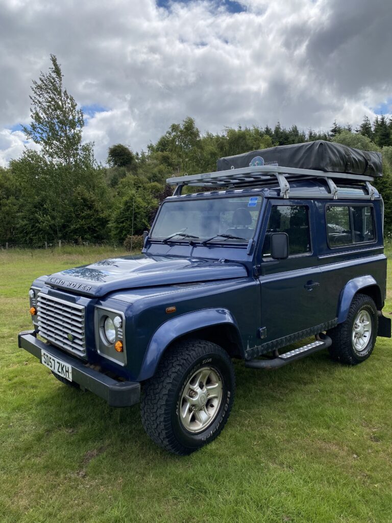 Rare LANDROVER Defender 90 4WD with Hannibal Roof Tent Hannibal