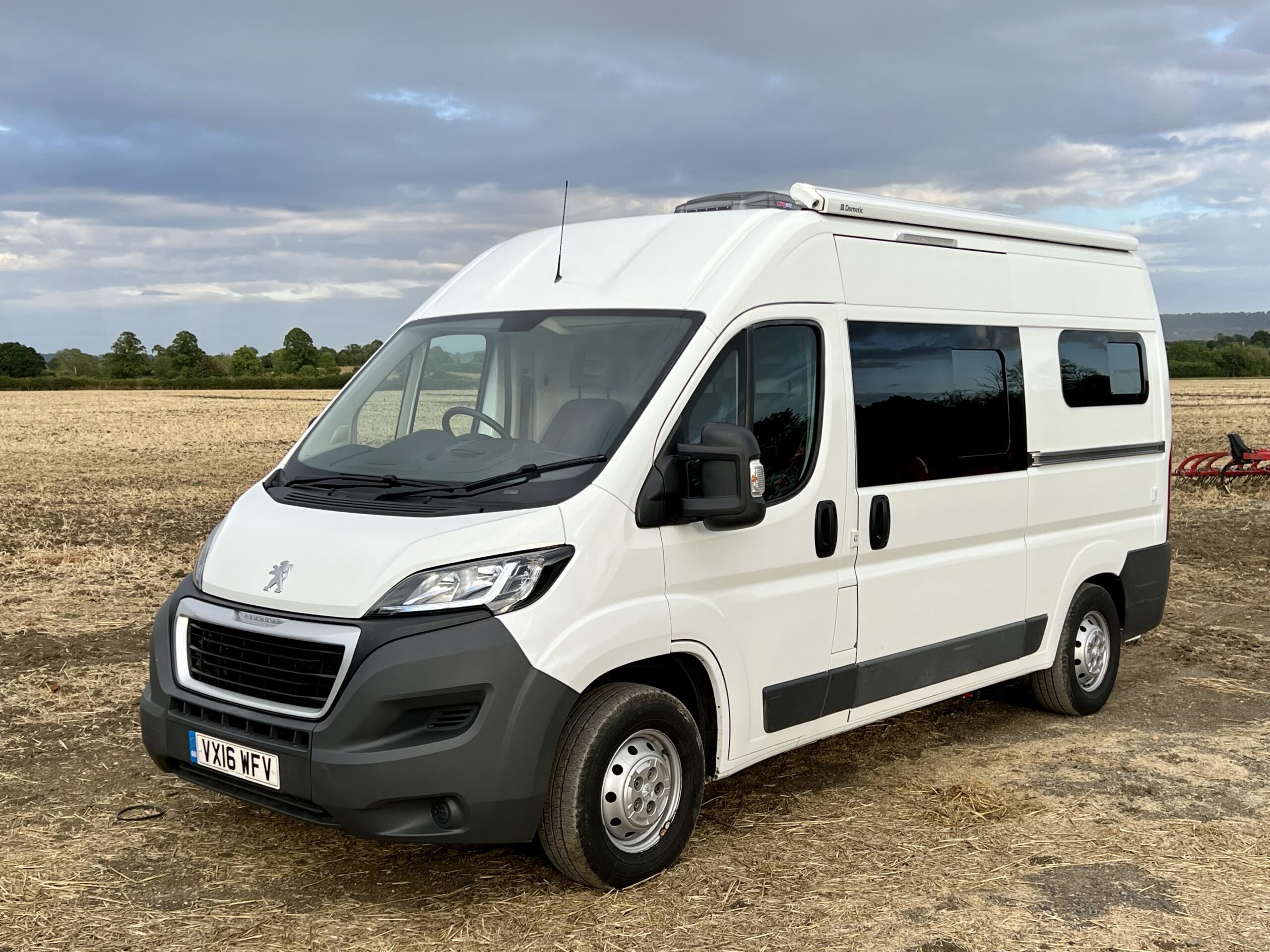 Stunning Off Grid High Rise Apartment image