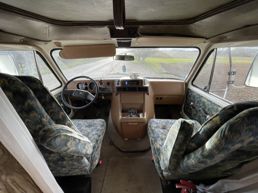 RETRO 1979 WINNEBAGO RV MOTORHOME CAMPERVAN | Quirky Campers