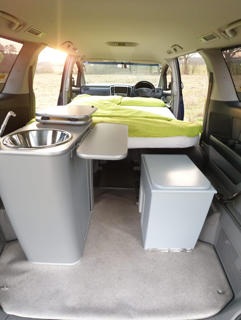 Versatile 4x4 Camper MPV (Multi Purpose Vehicle) with Sink and Compost