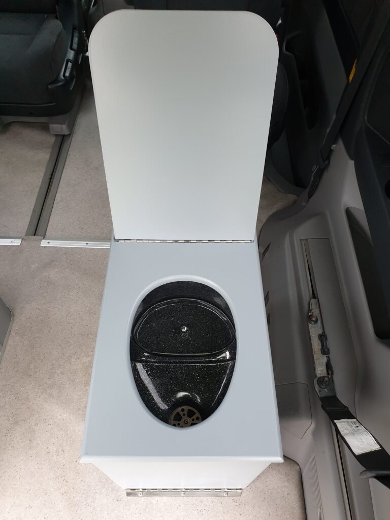 Versatile 4x4 Camper MPV (Multi Purpose Vehicle) with Sink and Compost