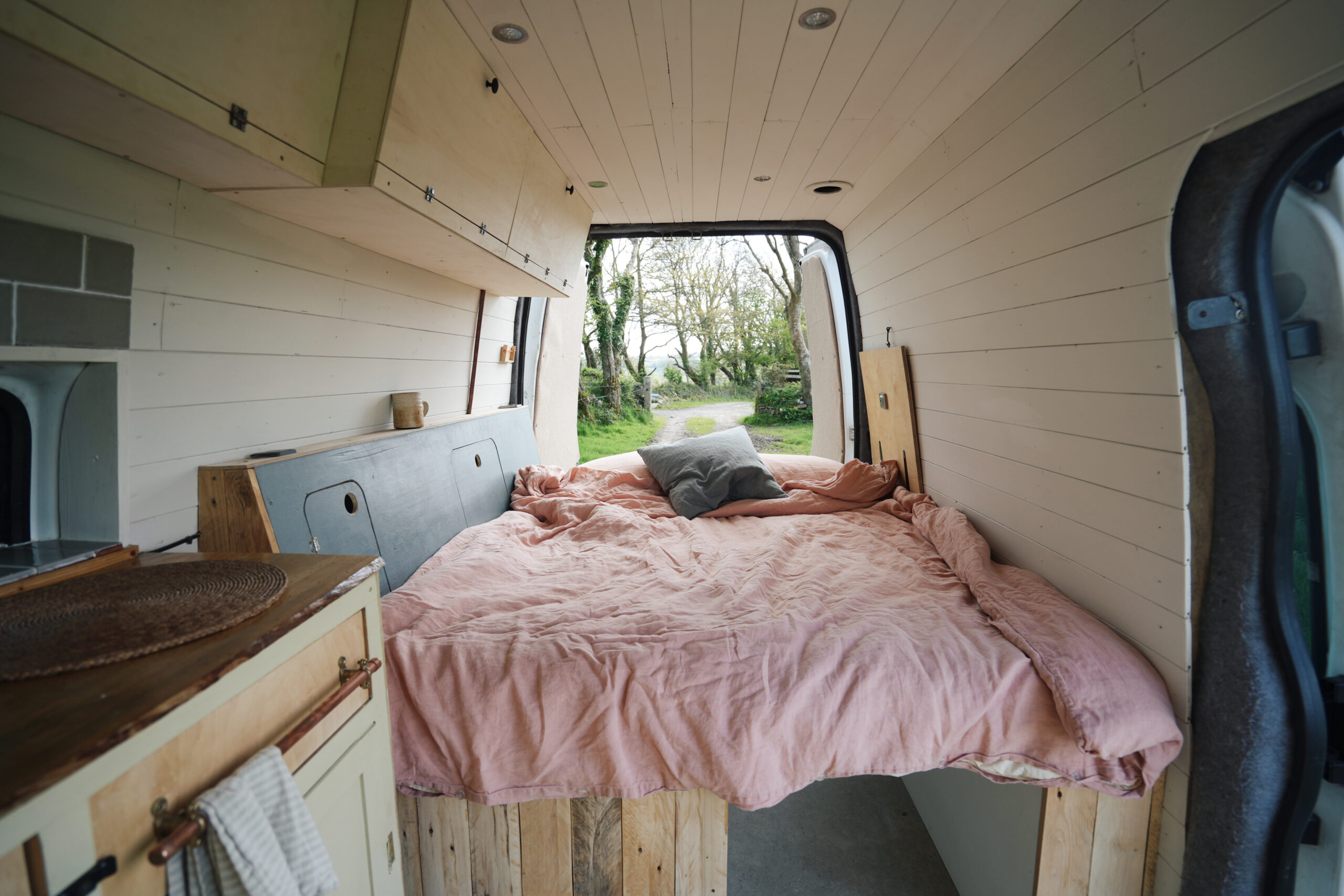 Melbourne's top sustainable off-the-plan apartments and townhomes - Penthouse Apartment Off-Grid Modern Sustainable Energy Sources