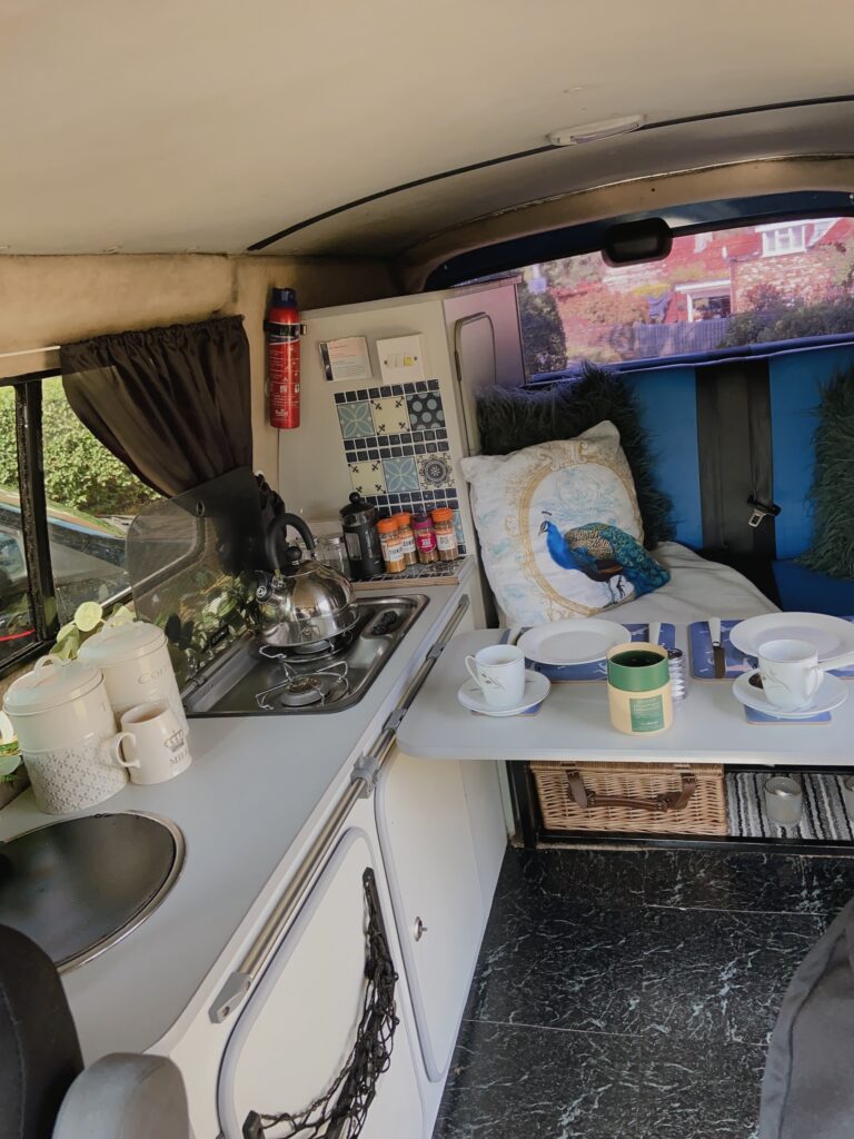 Happy campervan for Sale, stealth 2 berth van, spilt battery, gas and