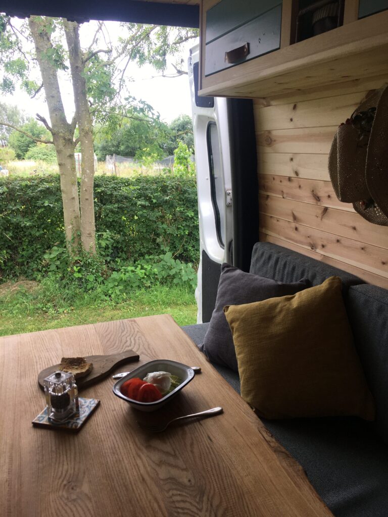 Beautiful Professional Conversion Fully OffGrid Mercedes Sprinter