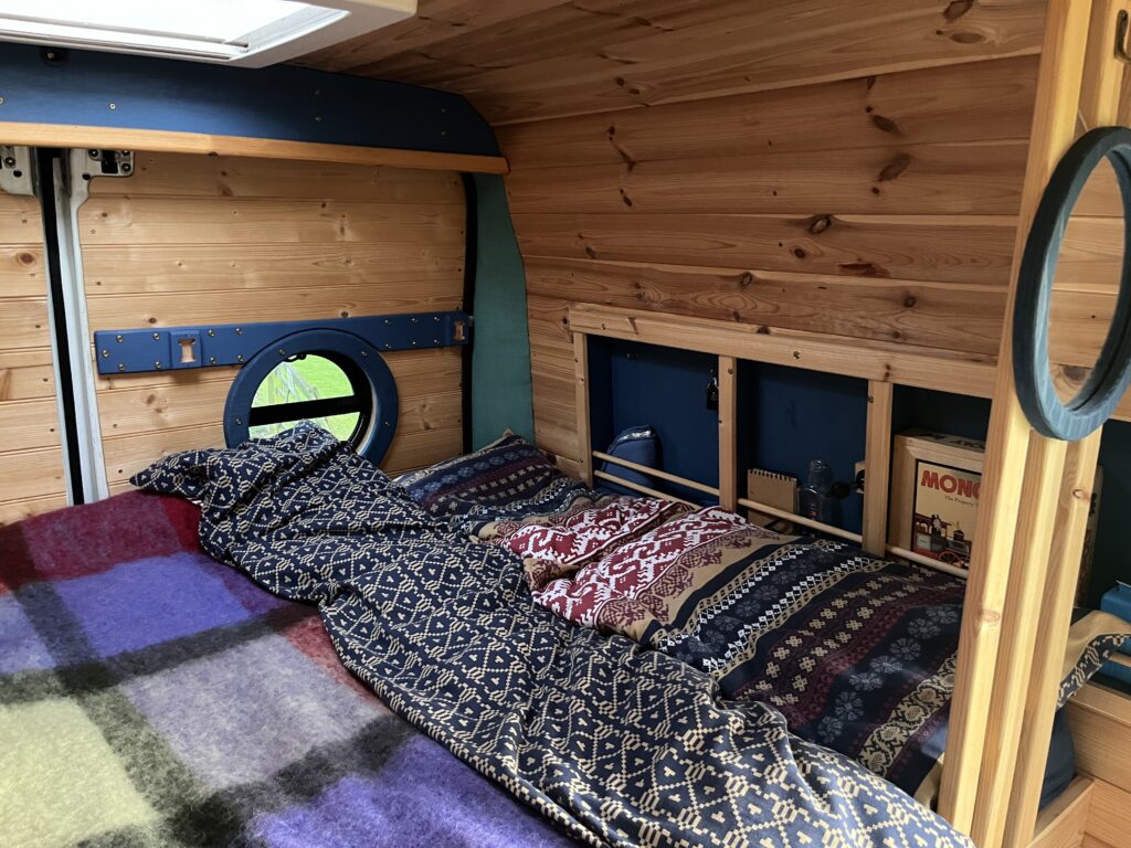 Cosy & off grid L2H2 campervan | Quirky Campers