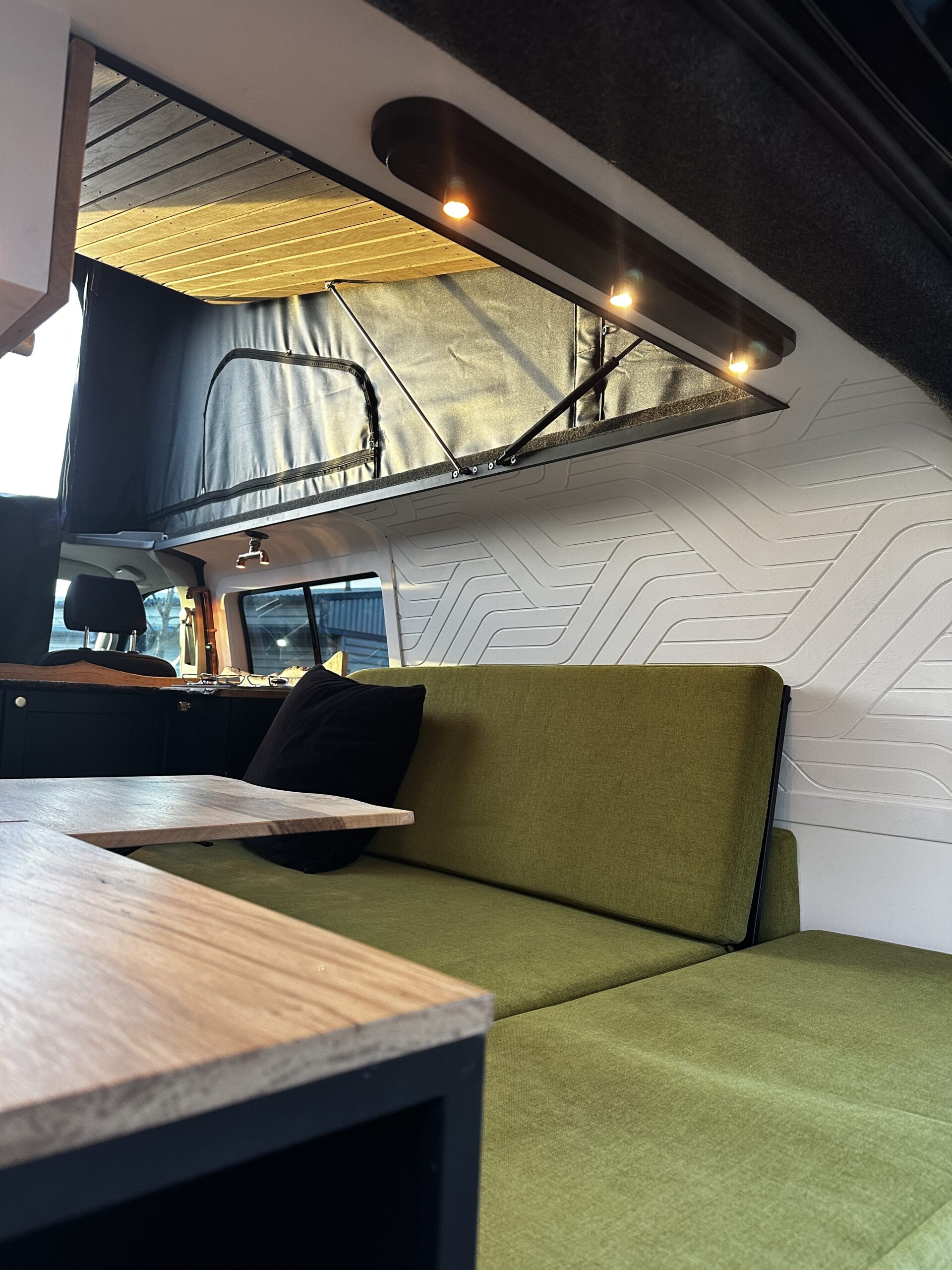 High End Off Grid Designs Reference: Off Grid Super Lux Vw T6 Campervan