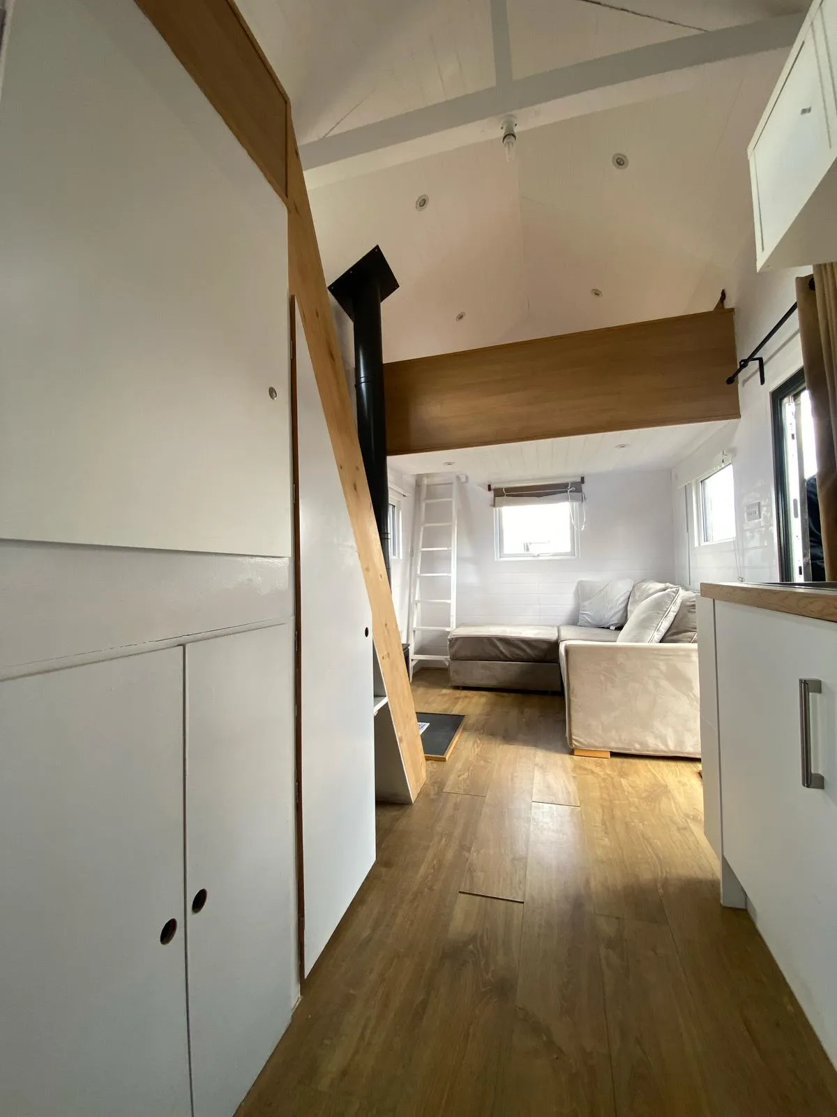 14 Off-Grid Tiny Homes That Cost Less Than a New Car - Tiny Home Off-Grid Apartments With High Ceilings